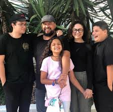 Fernandinho com sua família